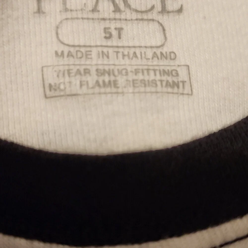 The Children's Place Black and White Penguin Long Sleeve Tee Size 5T